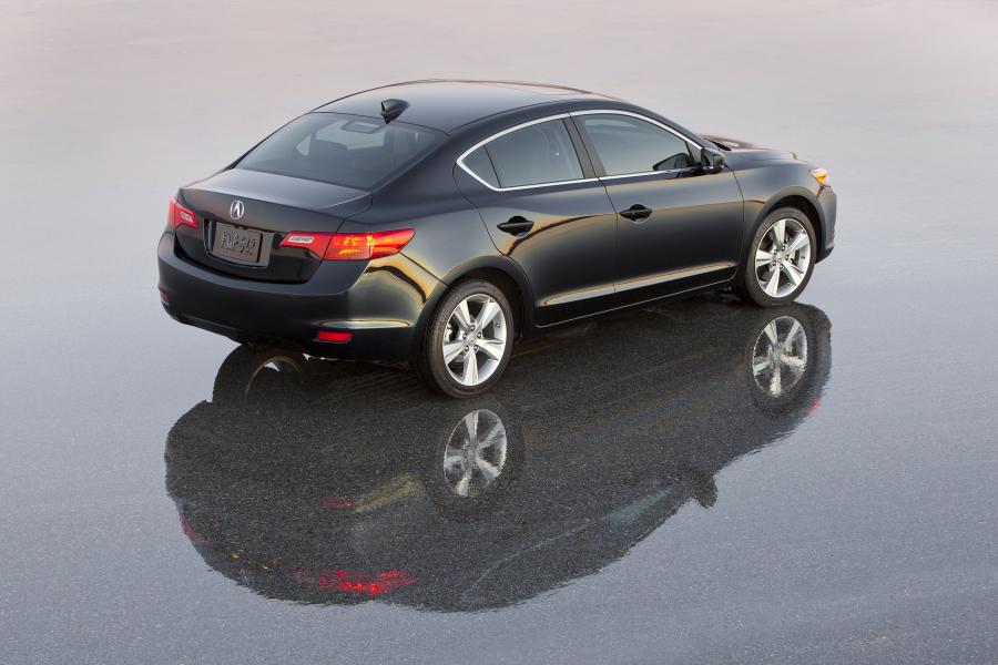  Acura ILX 2.4L (DE) 2012 года  (фото 17 из 34)